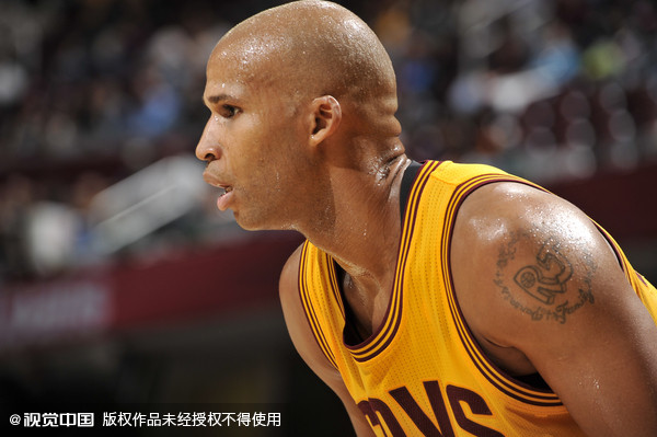 今夜克里夫兰骑士调整名单——德国杯节点到来，气氛紧张，训练强度明显提升的简单介绍