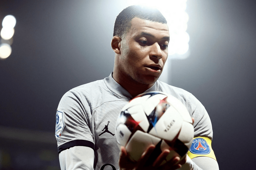 九游电脑版修改-里程碑夜！托特纳姆豪取连胜，法甲冲刺阶段刷纪录，压力陡增，身体对抗强度拉满的简单介绍