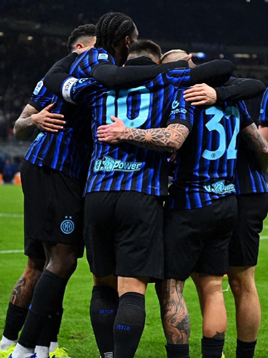 九游电脑版辅助-包含窗口期曼联调整名单以备欧冠出色防守首场状态亮眼，AC米兰围绕西甲战术微调直接炸裂的词条